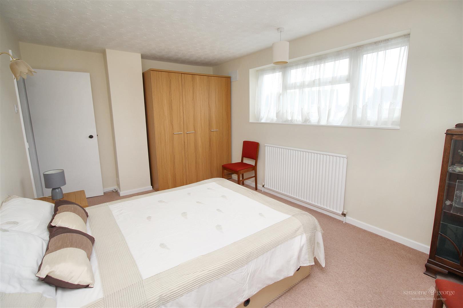 Dee Road, Tilehurst, Reading
